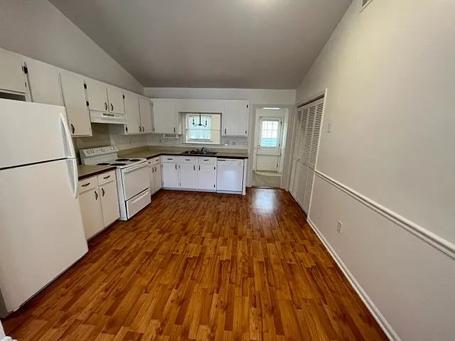 105 Browning Ln — Photo 4