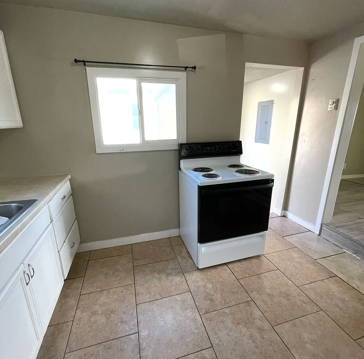 2742 Adams Ave — Photo 4