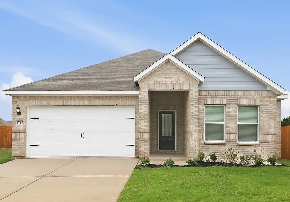 1727 Paul Dr