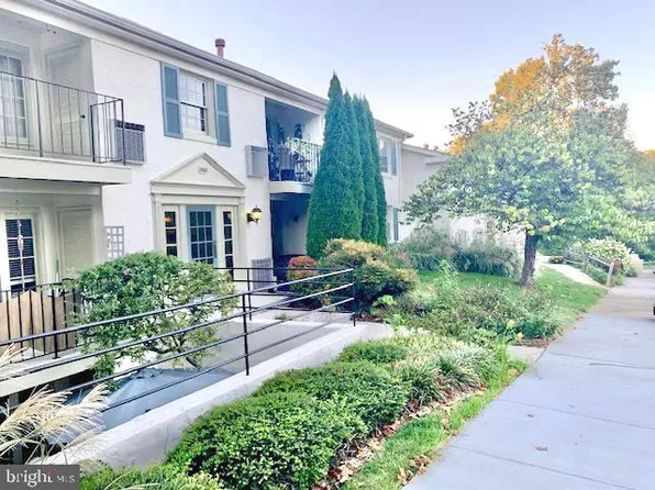 5802 Torington Dr Unit H, Springfield, VA 22152