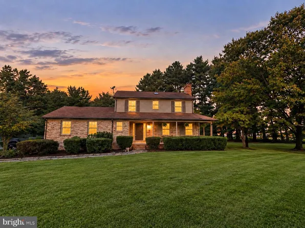 10414 Skyline Ave, Midland, VA 22728