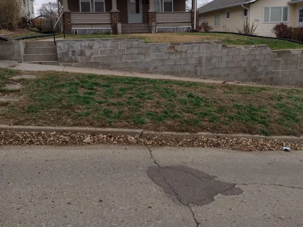 2208 S Maple St, Sioux City, IA 51106