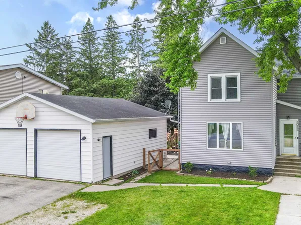 1012 Church St, Saint Cloud, WI 53079