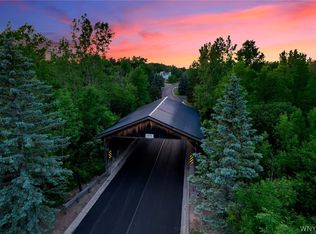 5172 Country Club Trl, Lewiston, NY 14092