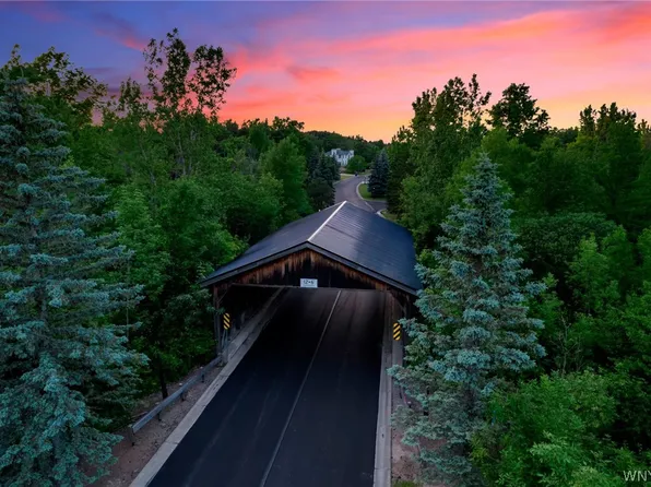 5172 Country Club Trl, Lewiston, NY 14092