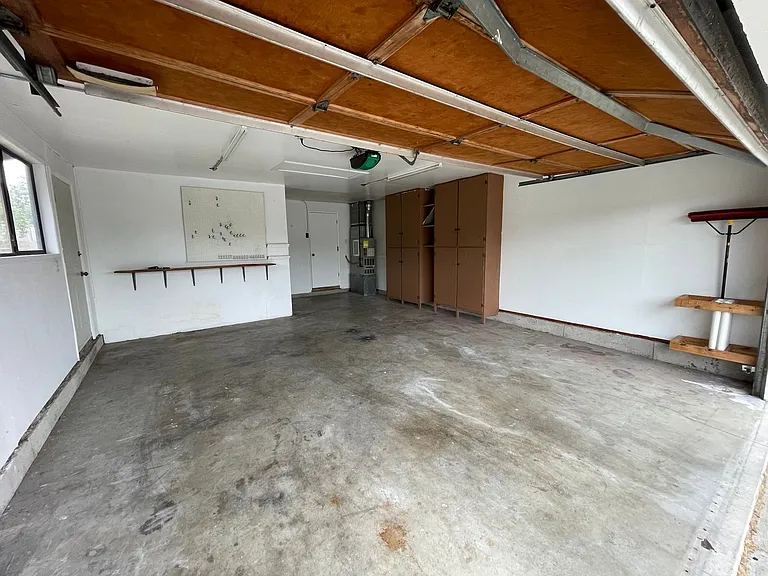 580 SW 3rd Ave — Photo 14