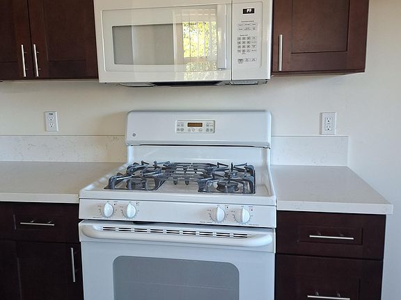 2nd image of 4039 Clairemont Mesa Blvd #39