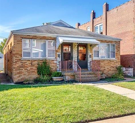 2nd image of 4978 Parker Ave