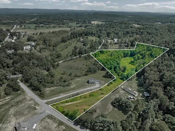 37 Mammoth Spring Road, Wynantskill, NY 12198