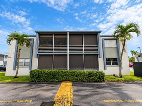 8788 SW 12th St, Miami, FL