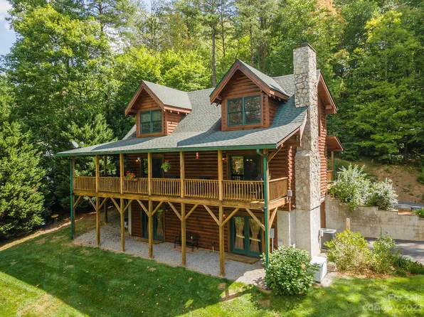 31 Creek Run Rd, Candler, NC 28715