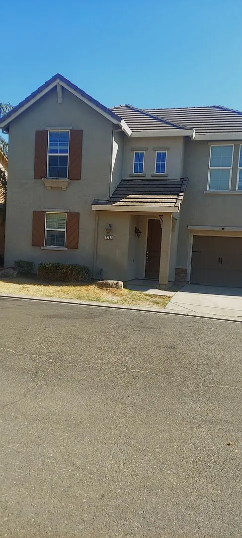 1382 Rincon, Merced — Photo 2