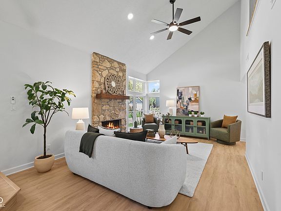 3rd image of 9138 Hardwood Ct