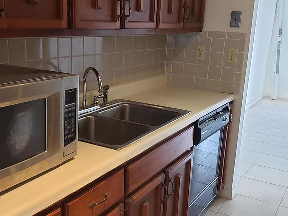 2nd image of 4014 Mount Vernon Ave