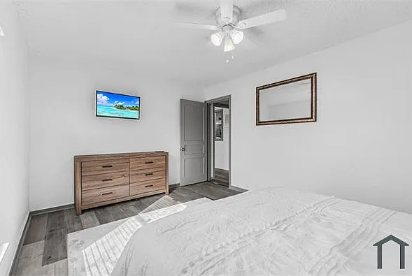 6810 Lockheed Ave — Photo 9