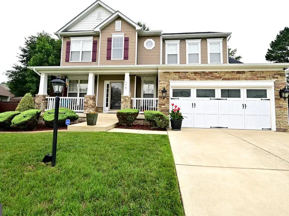 116 McPhee Ln, La Plata, MD 20646