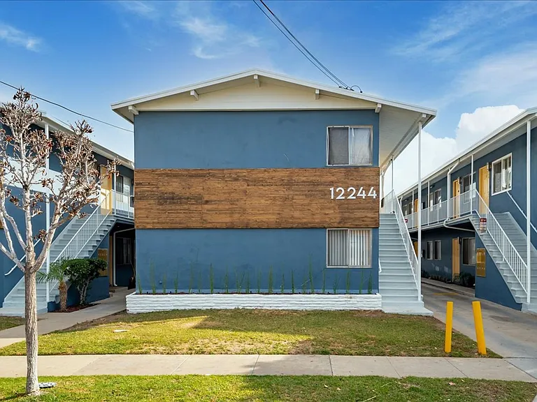 12238 Grevillea Ave #B — Photo 13