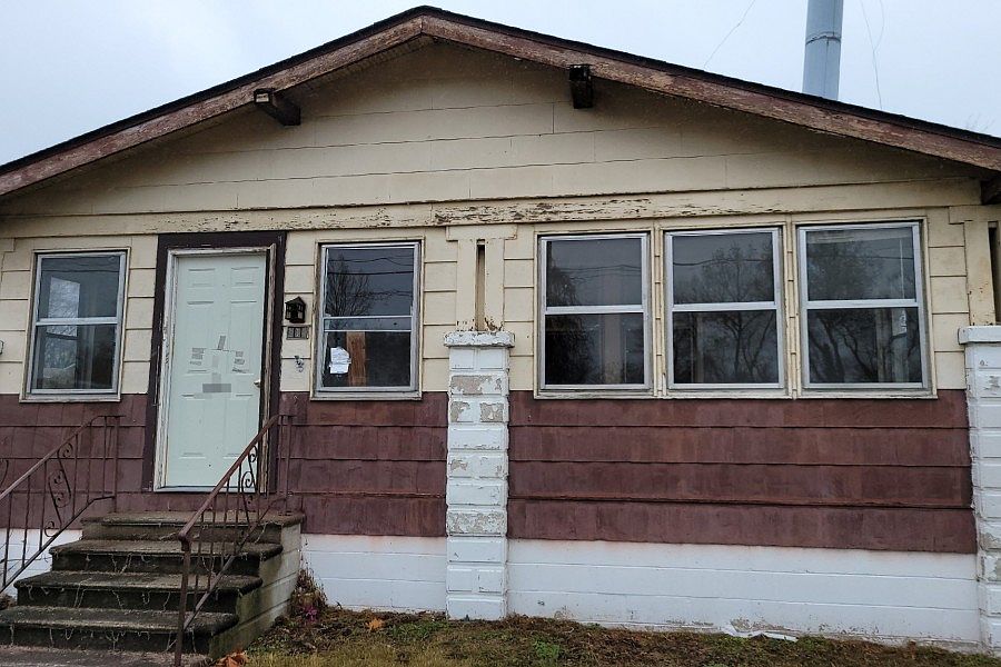 1st image of 701 S 11th St