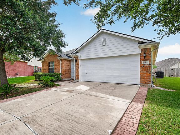 3rd image of 18207 Eton Ridge Ct