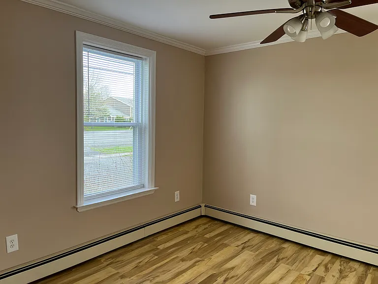 210 Dodge Ave — Photo 5