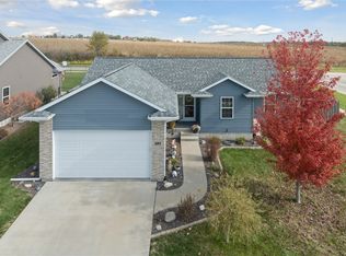 985 Raleigh Ln, Marion, IA 52302