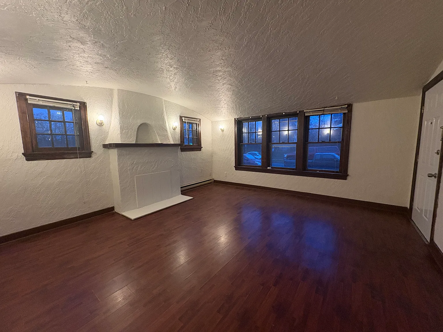 1 bed, 500 sqft, $895 — Photo 3