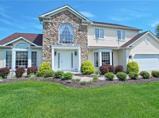 363 Leverett Ln, Highland Heights, OH 44143