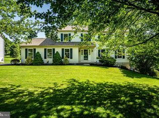 464 Creekside Dr, Downingtown, PA 19335