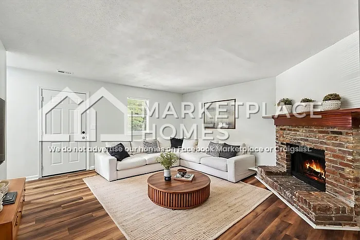 5128 Lakeview Ct — Photo 4