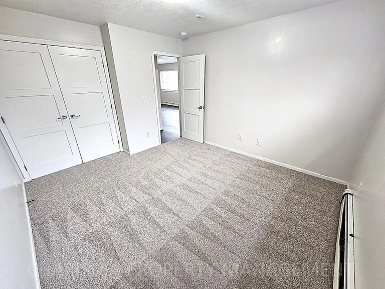 Sixth Street Apartments — Photo 8