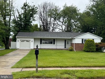 35 Bayberry Rd, Ewing, NJ, 08618