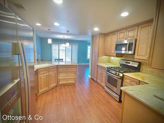 5th image of 954 Sandstone Dr