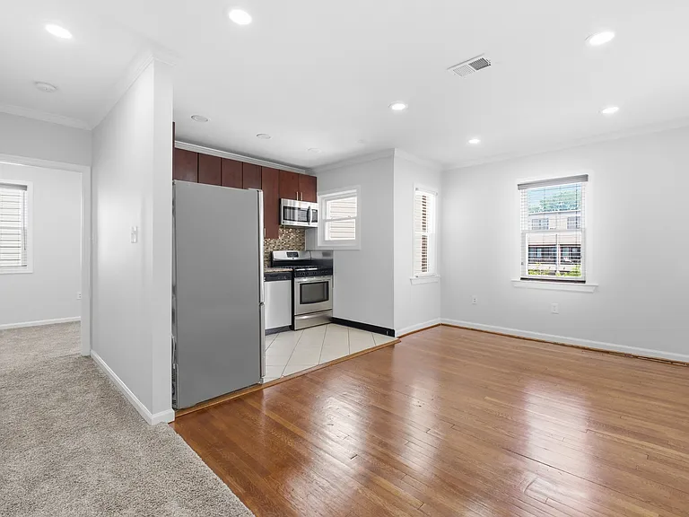 2712 6th St NE — Photo 16
