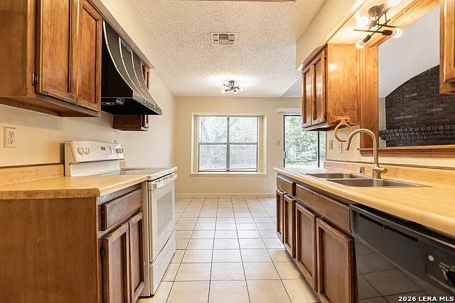 7750 Crooked Rd — Photo 14