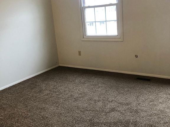 5th image of 713 W Jackson St