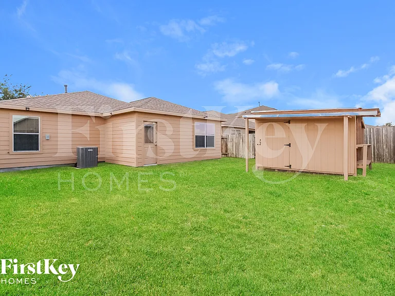 9518 Peridot Green Dr — Photo 18