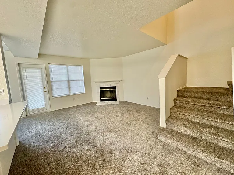 4701 NE 77th Ave #D-16 — Photo 21