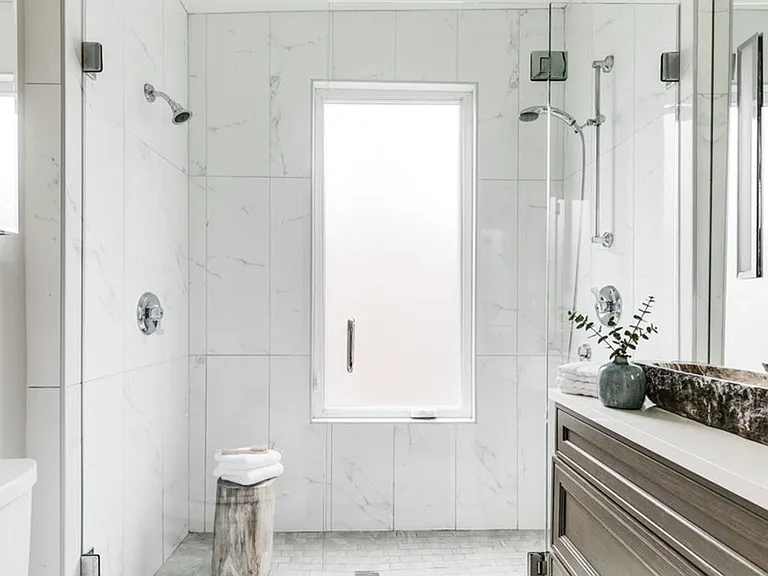 Main Bathroom - Upstairs