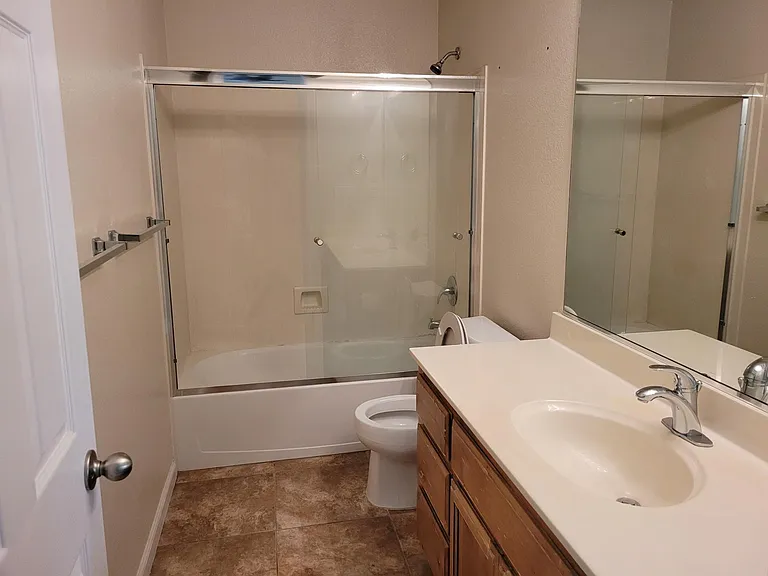 1322 La Guardia Cir — Photo 13