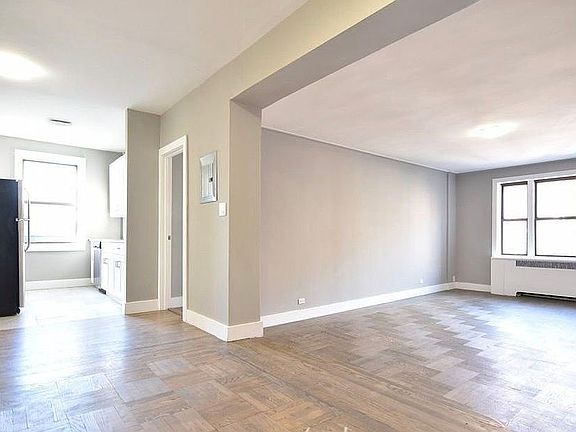 2nd image of 3660 Waldo Ave APT 6M