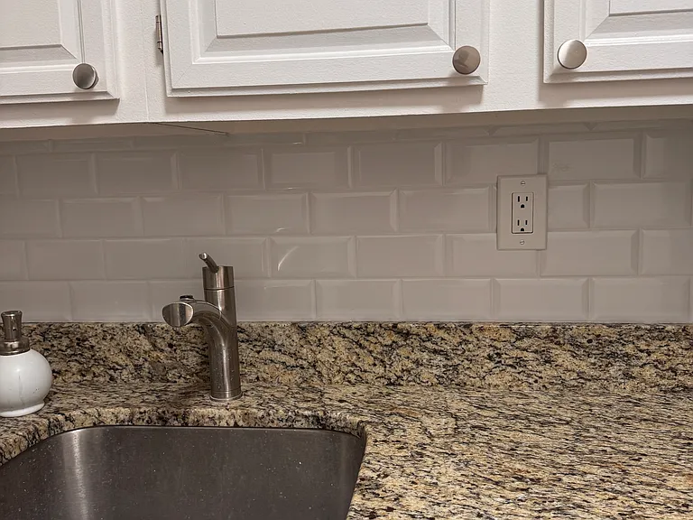 2530 Fairfax Dr #A — Photo 12