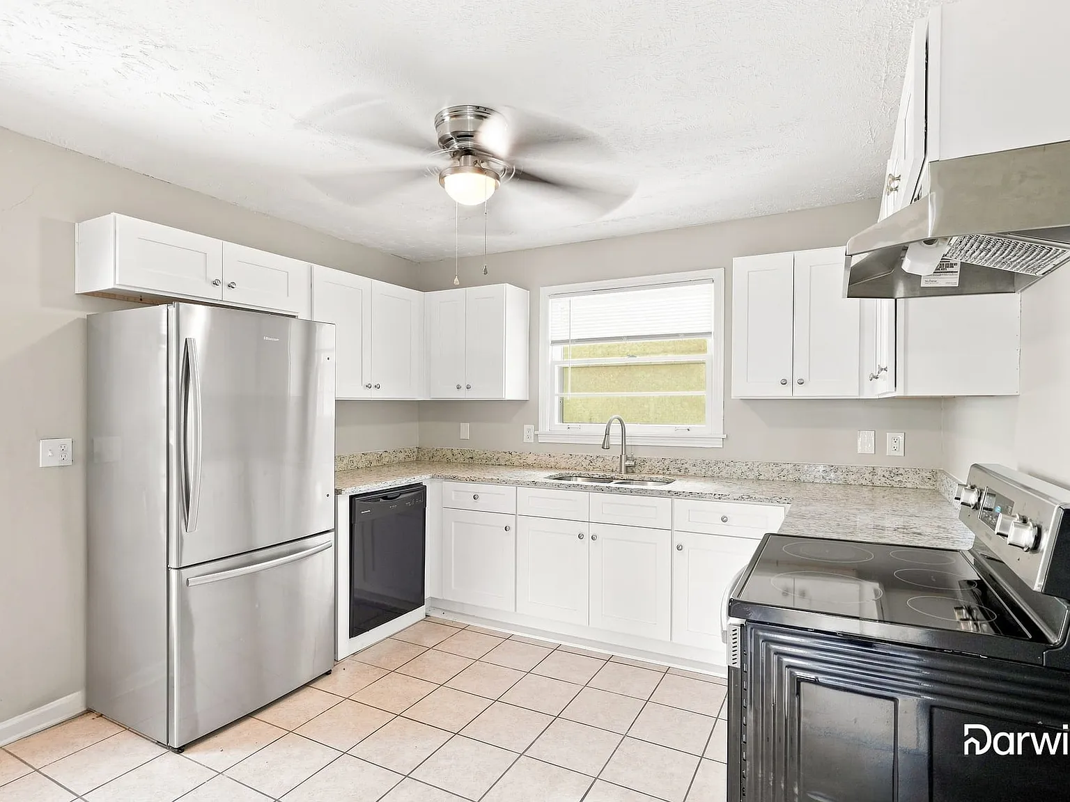 3 bed, 2.0 bath, 1306 sqft, $1,845 — Photo 3