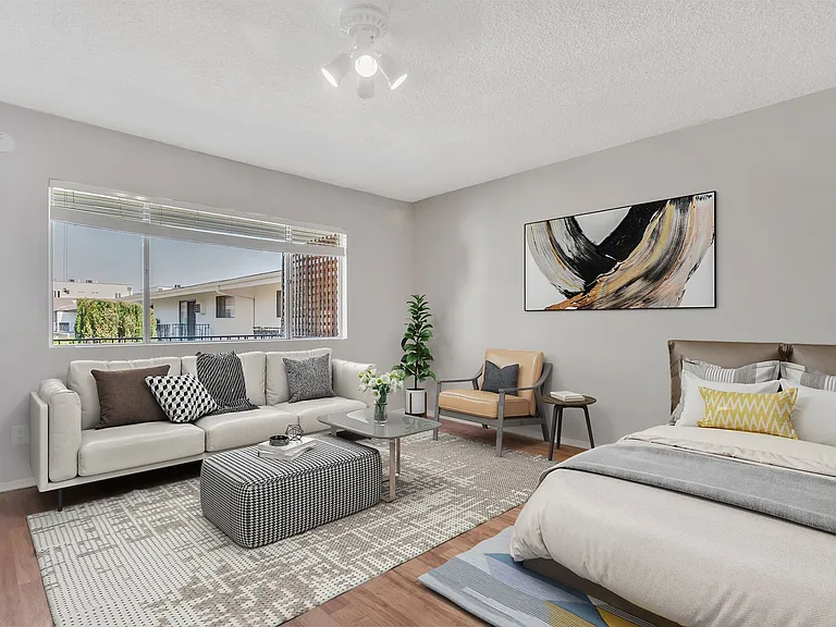 Redstone Apartments — Photo 5