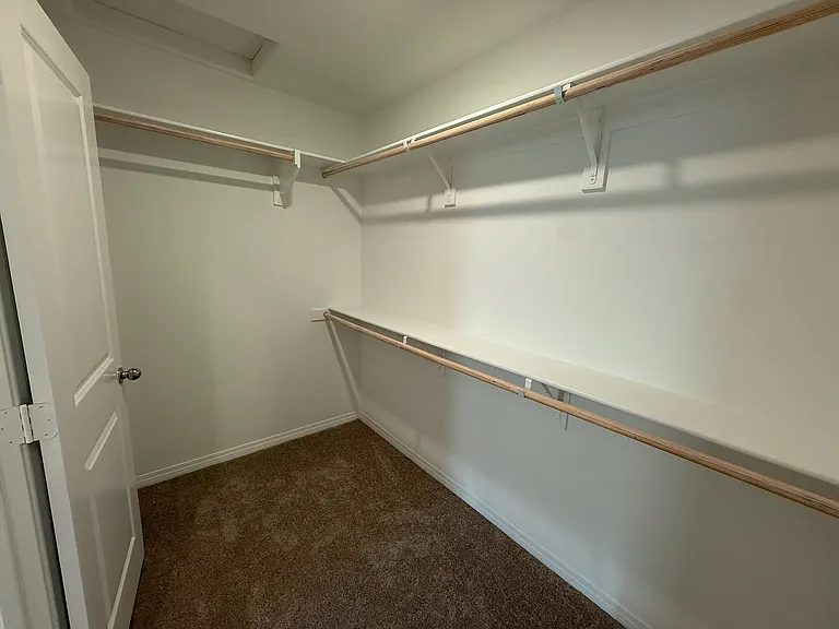 Walk-in closet