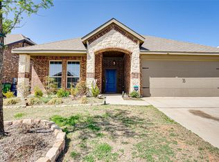 107 Arborside Dr, Waxahachie, TX 75165