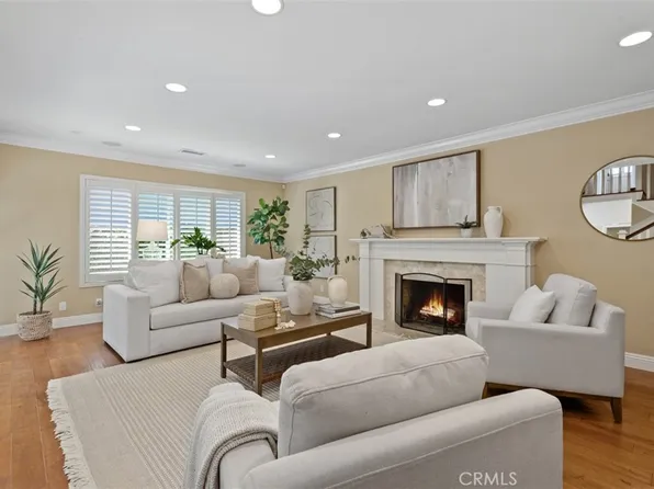 3831 Wisteria St, Seal Beach, CA 90740