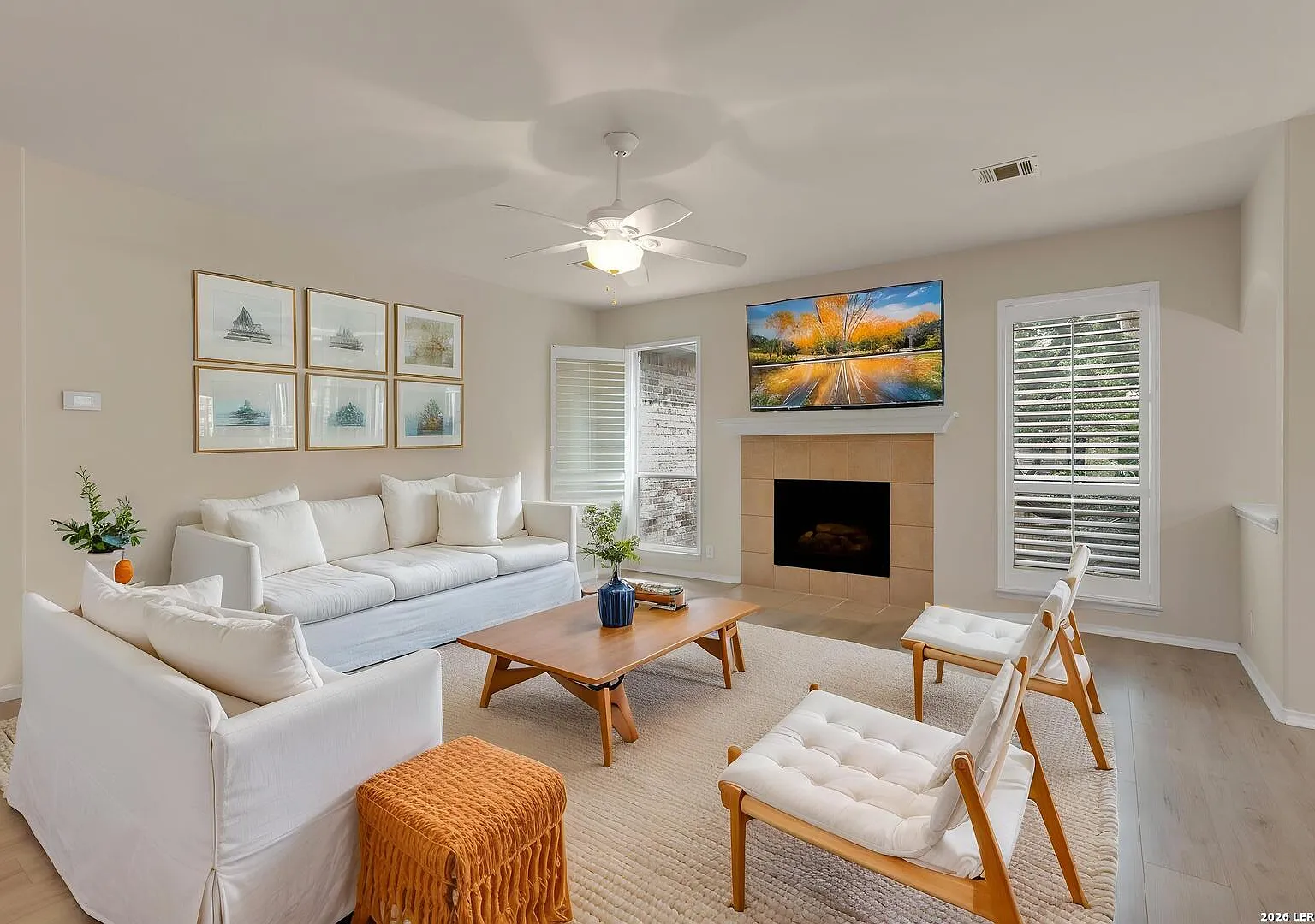 5 bed, 4.0 bath, 3155 sqft, $3,200 — Photo 3
