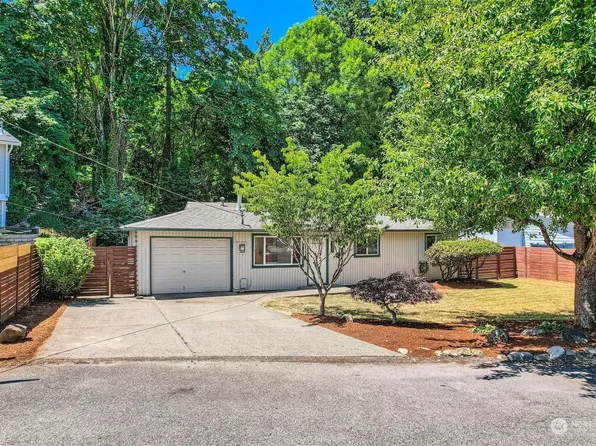 20705 104th Place SE, Kent, WA 98031