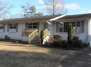 212 Mountain Dr, Gadsden, AL 35904