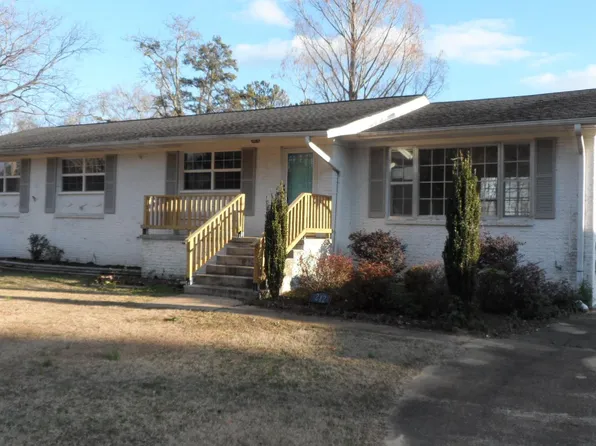 212 Mountain Dr, Gadsden, AL 35904